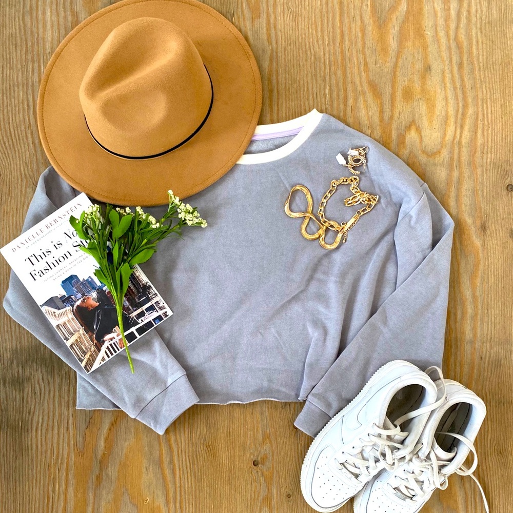 Light grey sweatshirt